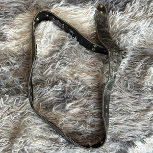 UNISEX Levi's Black Leather Belt with Silver Logo Plate